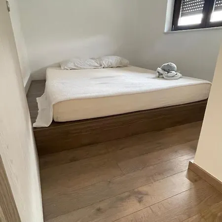 2 Bedroom Center * Μόσταρ